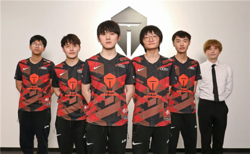 依旧保持冷 依旧保持冷